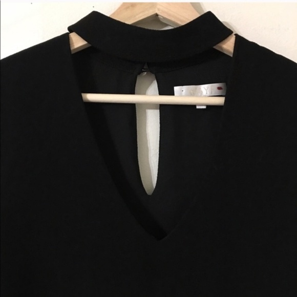 WAYF Ryan Chocker Bell Sleeve Black Top - Picture 7 of 7